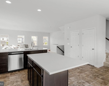 131 Jewel Box Drive - Photo Thumbnail 20