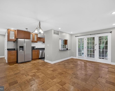 9453 Fairfax Boulevard - Photo Thumbnail 2