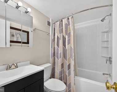 9453 Fairfax Boulevard - Photo Thumbnail 9