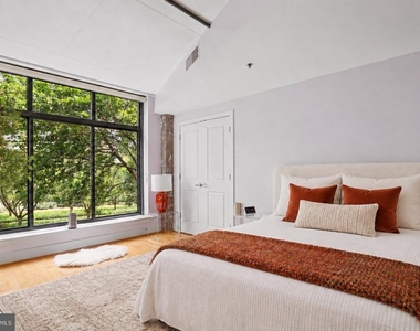 520 John Carlyle Street - Photo Thumbnail 18
