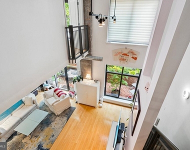 520 John Carlyle Street - Photo Thumbnail 14