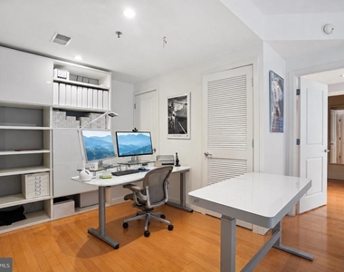 520 John Carlyle Street - Photo Thumbnail 15