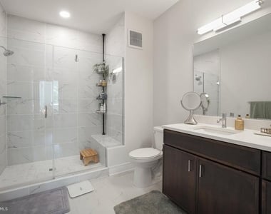635 Slaters Lane - Photo Thumbnail 24