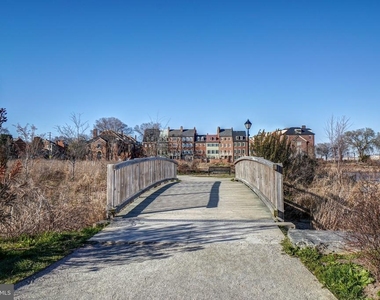 635 Slaters Lane - Photo Thumbnail 66