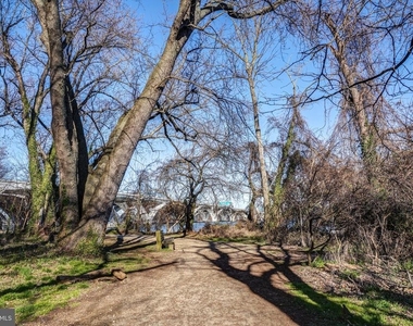 635 Slaters Lane - Photo Thumbnail 64