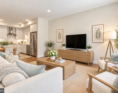 635 Slaters Lane - Photo Thumbnail 6