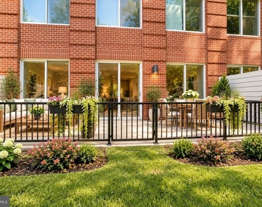 635 Slaters Lane - Photo Thumbnail 37
