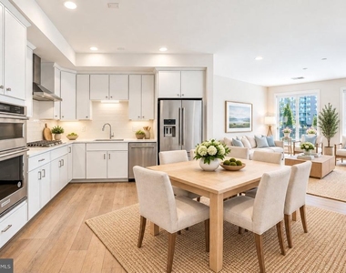 635 Slaters Lane - Photo Thumbnail 8