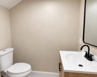 1556 Birchwood Avenue - Photo Thumbnail 17