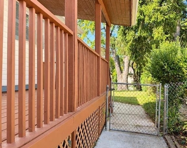 1556 Birchwood Avenue - Photo Thumbnail 21