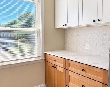 1556 Birchwood Avenue - Photo Thumbnail 4
