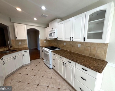 74 Kirkwood Drive - Photo Thumbnail 5