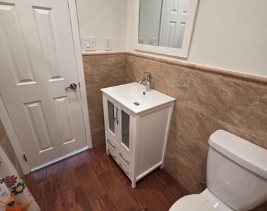 515 Winding Way - Photo Thumbnail 12