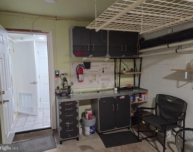 515 Winding Way - Photo Thumbnail 15