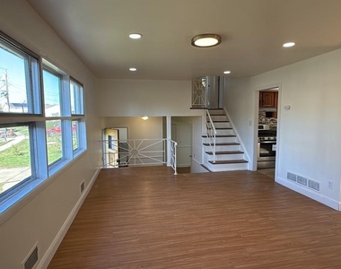 24 Vista Road - Photo Thumbnail 1