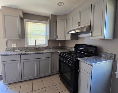 608 Parkinson Avenue - Photo Thumbnail 1