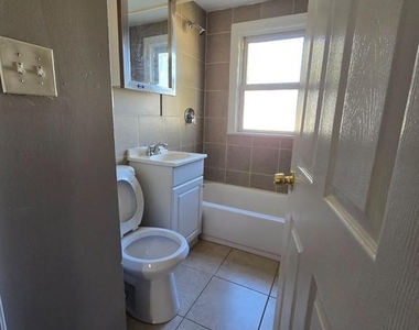 608 Parkinson Avenue - Photo Thumbnail 11