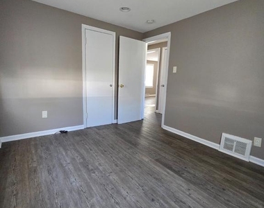608 Parkinson Avenue - Photo Thumbnail 10