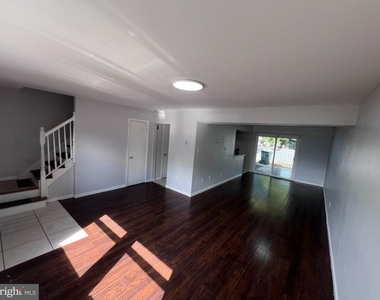 4 Richmond Place - Photo Thumbnail 1