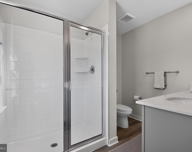 7425 Calm Retreat Boulevard - Photo Thumbnail 30