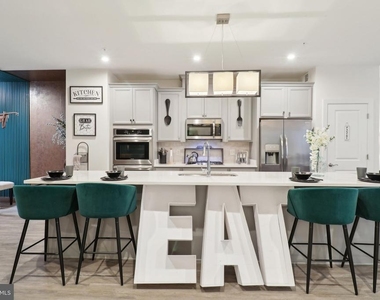 9509 Bent Creek Place - Photo Thumbnail 13