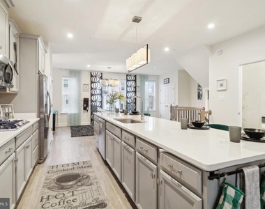 9509 Bent Creek Place - Photo Thumbnail 15