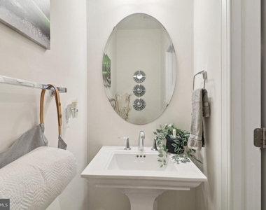 9509 Bent Creek Place - Photo Thumbnail 20