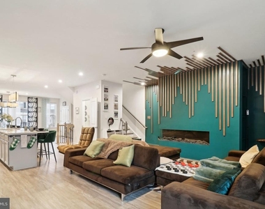 9509 Bent Creek Place - Photo Thumbnail 2