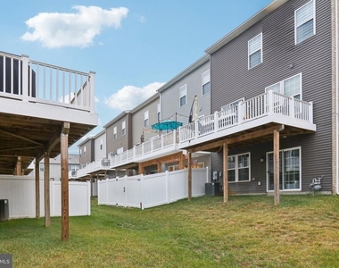 9509 Bent Creek Place - Photo Thumbnail 47