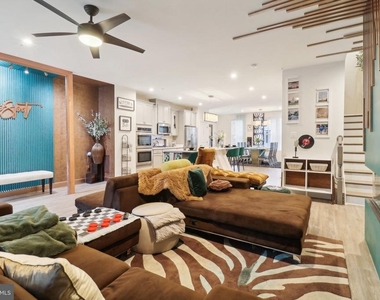 9509 Bent Creek Place - Photo Thumbnail 3