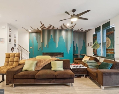 9509 Bent Creek Place - Photo Thumbnail 4