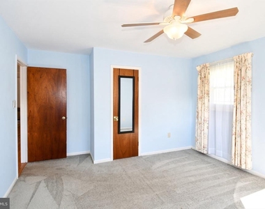 6011 Carter Avenue - Photo Thumbnail 17