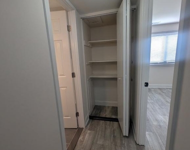 6065 Majors Lane - Photo Thumbnail 11