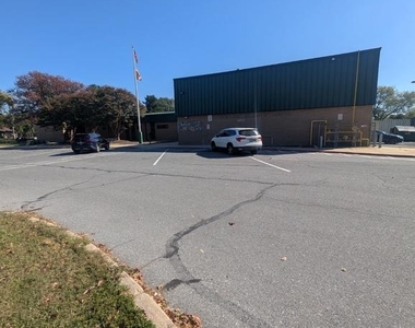 6065 Majors Lane - Photo Thumbnail 22