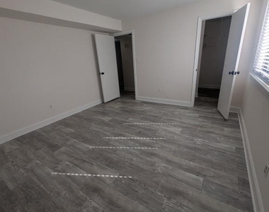 6065 Majors Lane - Photo Thumbnail 8
