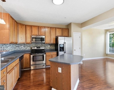 3163 Freestone Court - Photo Thumbnail 10