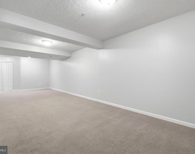 3163 Freestone Court - Photo Thumbnail 36
