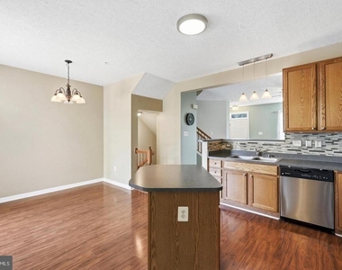 3163 Freestone Court - Photo Thumbnail 11