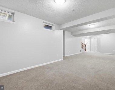 3163 Freestone Court - Photo Thumbnail 35