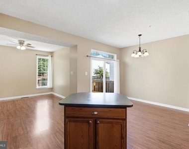 3163 Freestone Court - Photo Thumbnail 13