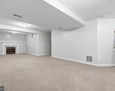 3163 Freestone Court - Photo Thumbnail 37