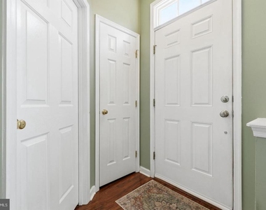 3163 Freestone Court - Photo Thumbnail 4