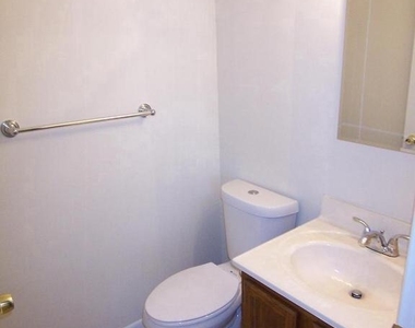 907 Olive Branch Court N - Photo Thumbnail 6