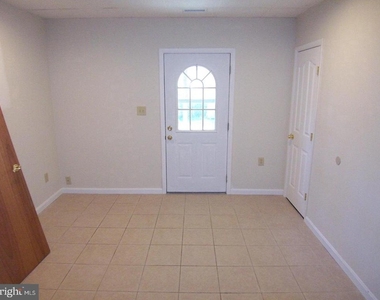 907 Olive Branch Court N - Photo Thumbnail 8