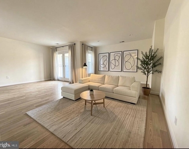 2104 Whitehall Road - Photo Thumbnail 2