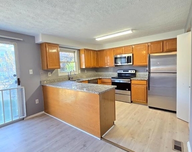 19 Rocky Brook Court - Photo Thumbnail 2