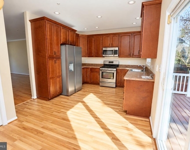 4303 Huntshire Road - Photo Thumbnail 1