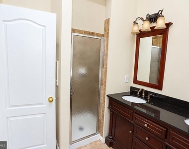 4303 Huntshire Road - Photo Thumbnail 21