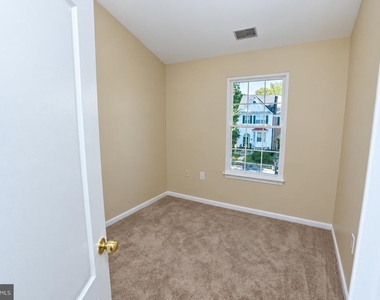 4303 Huntshire Road - Photo Thumbnail 15