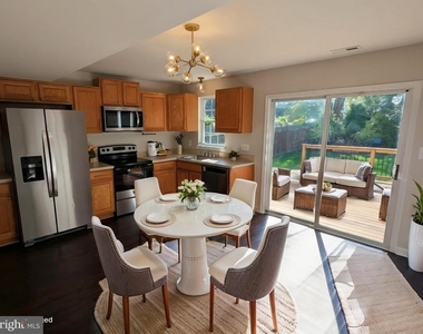 8 Glenwood Ave - Photo Thumbnail 5
